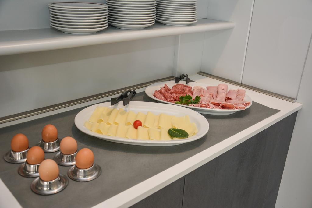 Hotel Aurora & Appartamenti Torbole Sul Garda Εξωτερικό φωτογραφία